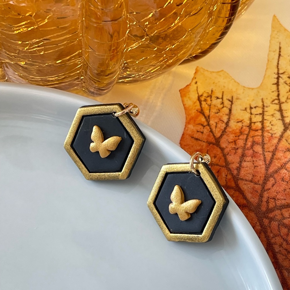 Gold Butterfly 🦋 earrings